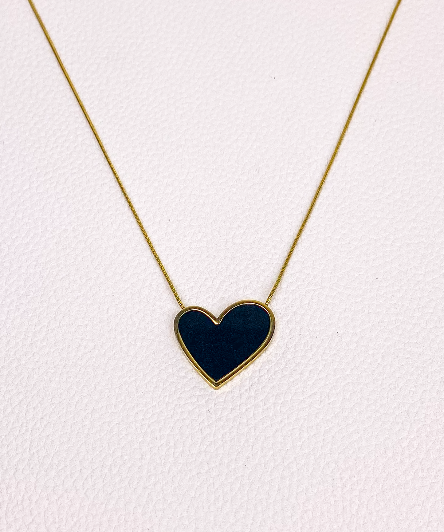 black heart necklace