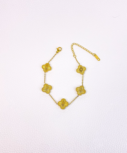 gold van cleef gold bracelet