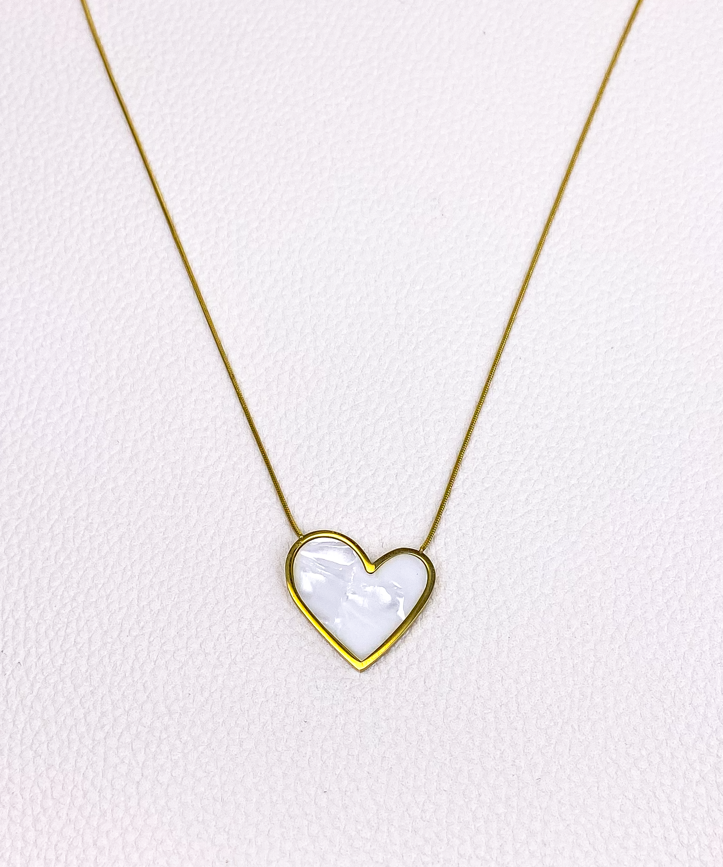 White heart necklace