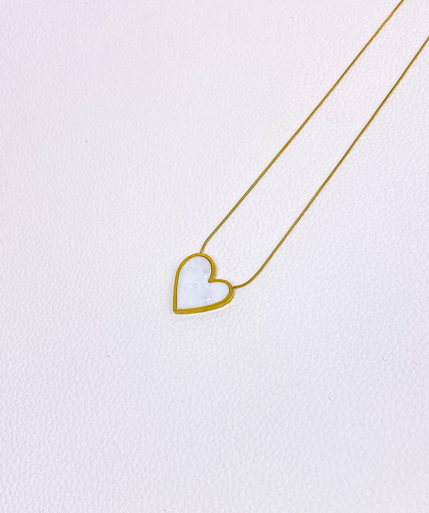 White heart necklace
